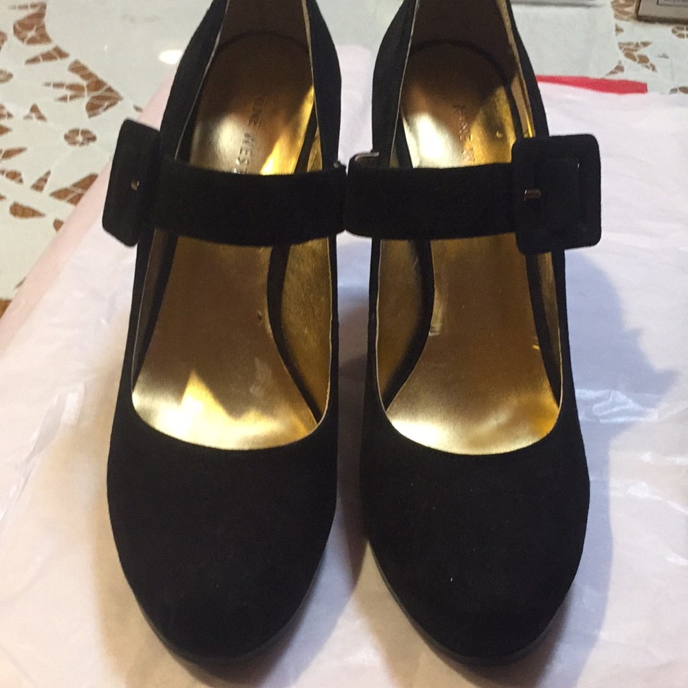 Suede Mary Jane heals..Nine West